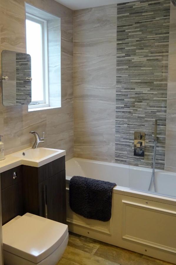 Derwent View Apartment *